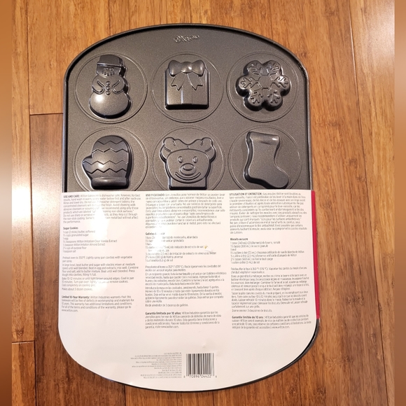 Wilton cookie shape pan - Picture 2 of 4